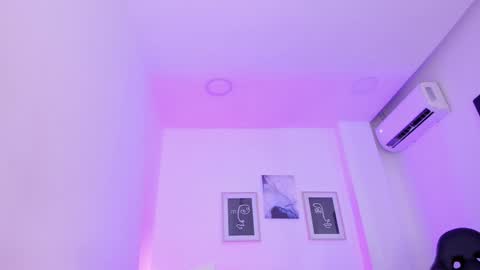 emelie_89 online show from January 2025 02:51:02 PM