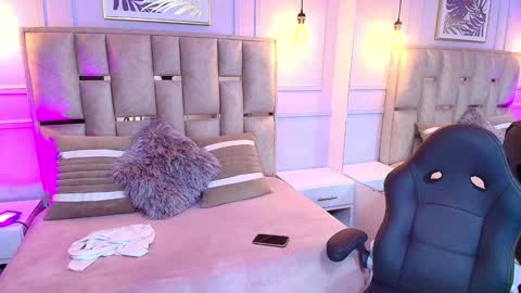 Snapshot of emelie_ch_ chatting on January 2025 12:57:02 AM Emily  online show from January 2025 12:57:02 AM