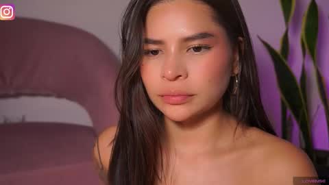 Snapshot of emely_dolce chatting on September 2025 12:54:01 AM ana online show from September 2025 12:54:01 AM