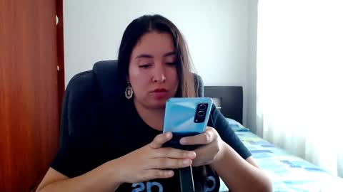 emely_sexx online show from September 2025 04:50:01 PM