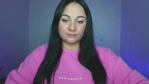 Snapshot of emelyblum chatting on September 2025 04:18:02 PM Emely online show from September 2025 04:18:02 PM