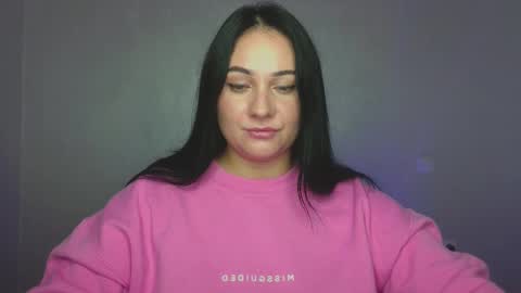 Snapshot of emelyblum chatting on September 2025 08:56:02 PM Emely online show from September 2025 08:56:02 PM