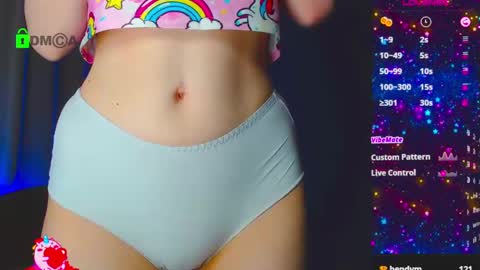 Snapshot of emelycrystal chatting on February 2025 04:25:01 AM Emely online show from February 2025 04:25:01 AM