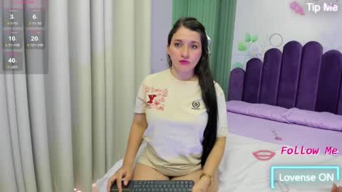 emely ross online show from February 2025 06:08:02 PM