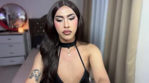 Snapshot of emelywest chatting on February 2026 03:19:02 PM EMELY online show from February 2026 03:19:02 PM