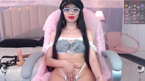 Danna online show from October 2025 10:00:02 PM
