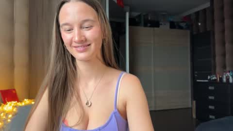 Snapshot of emi__ly chatting on January 2026 11:47:01 AM emi__ly online show from January 2026 11:47:01 AM