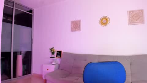 emi_carter online show from December 2025 10:28:01 PM