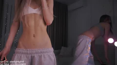 Snapshot of emi_me chatting on February 2025 10:52:02 PM Emi me online show from February 2025 10:52:02 PM