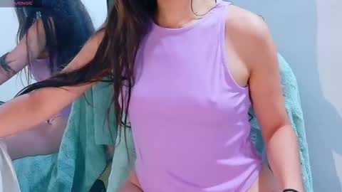 Snapshot of emi_roberts chatting on October 2025 04:34:02 AM Emmily Roberts online show from October 2025 04:34:02 AM