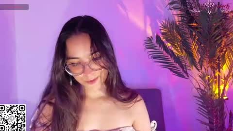 Emmily Roberts online show from July 2026 12:02:02 AM