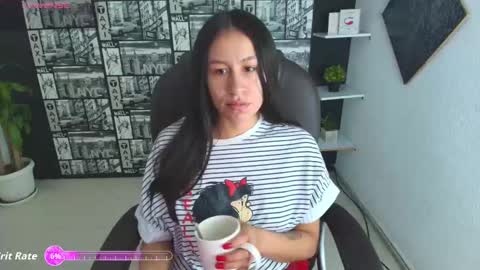 Emilia Gomez online show from October 2025 01:41:02 PM