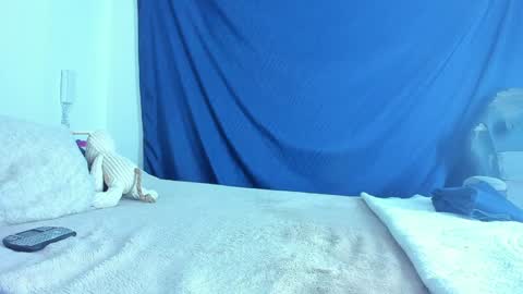 Emi online show from January 2025 05:46:01 PM