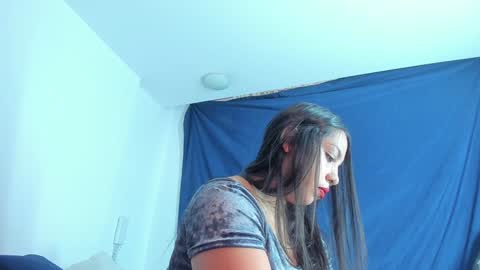 Emi online show from January 2025 05:56:01 PM