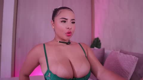    online show from October 2025 01:45:01 PM