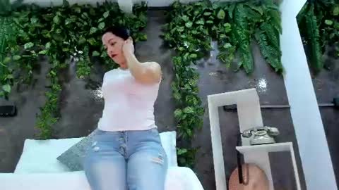 Snapshot of emiily_smile chatting on July 2026 12:40:01 PM Emily online show from July 2026 12:40:01 PM