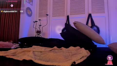 Snapshot of emiilycollins1 chatting on February 2026 07:51:01 AM online show from February 2026 07:51:01 AM