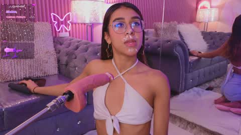 Snapshot of emiiscoot_1 chatting on December 2024 01:27:02 PM Emily online show from December 2024 01:27:02 PM