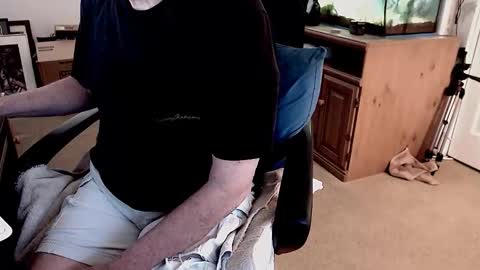 Snapshot of emil_karpo chatting on November 2025 06:32:01 PM Terrance1st online show from November 2025 06:32:01 PM