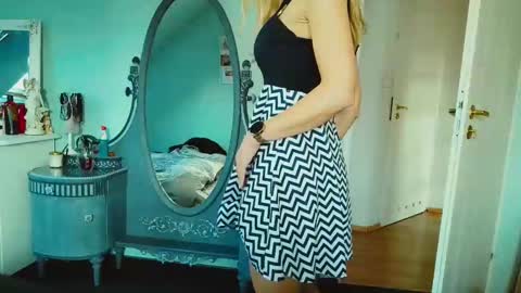 Emila online show from February 2025 10:35:01 AM