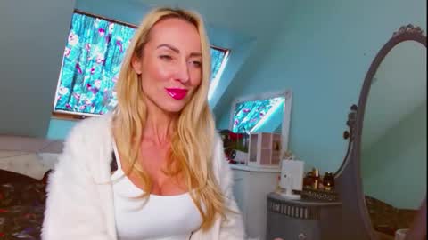 Emila online show from March 2026 10:41:01 AM