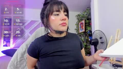 emilayton_ online show from October 2025 08:29:02 PM