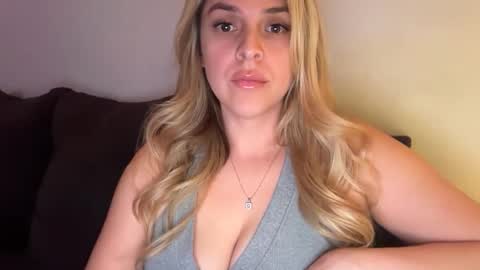 emilelovesyou online show from January 2026 04:27:02 AM