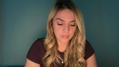 Snapshot of emilelovesyou chatting on January 2026 04:05:02 AM emilelovesyou online show from January 2026 04:05:02 AM