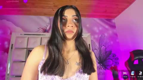 Snapshot of emili_clark chatting on March 2026 04:14:01 AM Emili clark online show from March 2026 04:14:01 AM