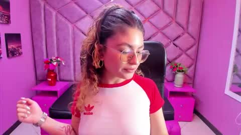 Snapshot of emili_rouse_ chatting on October 2025 09:13:02 PM Emy online show from October 2025 09:13:02 PM