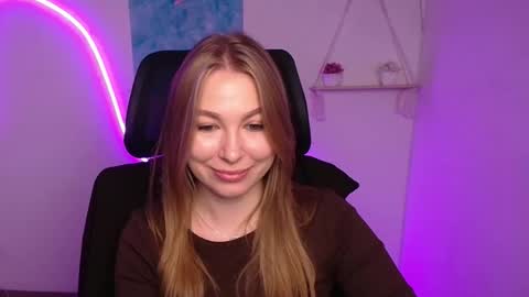 Emilia online show from November 2025 12:38:02 PM