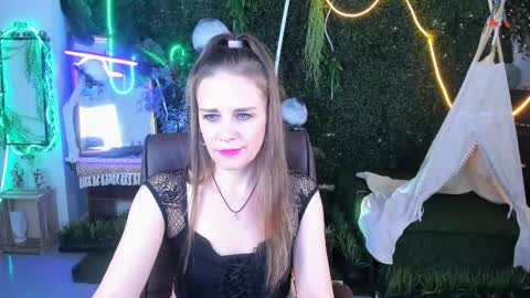Emilia Bedy online show from November 2025 09:10:01 AM