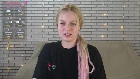 Amili online show from December 2024 03:22:02 PM