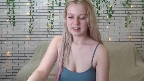 Amili online show from December 2024 06:09:01 PM