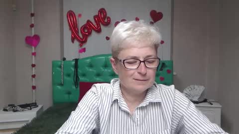 Snapshot of emiliagree chatting on September 2025 05:13:01 PM EmiliaGree online show from September 2025 05:13:01 PM