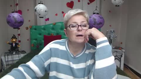 Snapshot of emiliagree chatting on October 2025 06:12:01 PM EmiliaGree online show from October 2025 06:12:01 PM