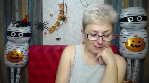 Snapshot of emiliagree chatting on November 2025 06:52:02 PM EmiliaGree online show from November 2025 06:52:02 PM