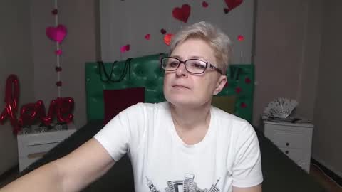 Snapshot of emiliagree chatting on November 2025 06:29:01 PM EmiliaGree online show from November 2025 06:29:01 PM