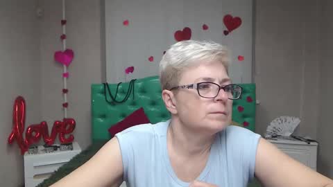 Snapshot of emiliagree chatting on November 2025 06:51:01 PM EmiliaGree online show from November 2025 06:51:01 PM