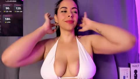 emiliana_bloomm online show from January 2026 07:24:02 AM