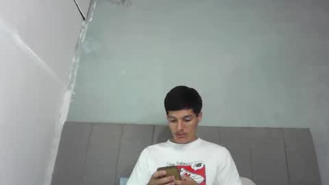 FuegoLatino online show from April 2026 09:09:01 PM