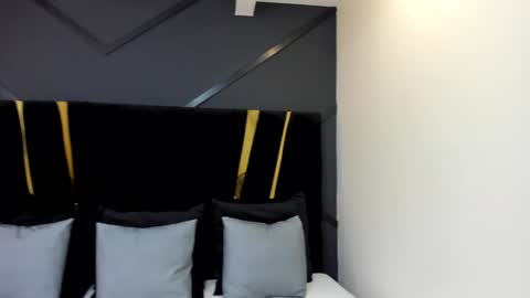 Emillie online show from January 2025 05:14:01 PM