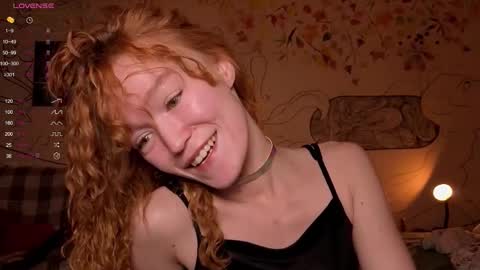 Snapshot of emiliyafox chatting on September 2025 09:35:02 AM Emi online show from September 2025 09:35:02 AM