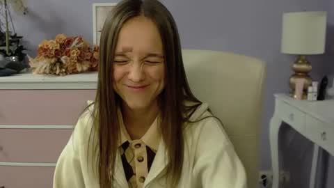 Snapshot of emilly_lust99 chatting on September 2025 06:51:02 AM Emilly online show from September 2025 06:51:02 AM