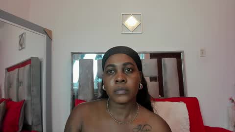 Emilly Roa online show from April 2026 07:03:01 PM