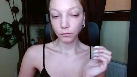 Emilly online show from March 2026 06:38:02 AM