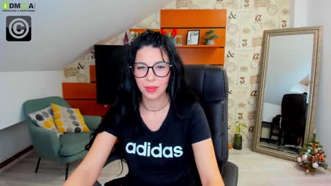 EmillyTaylor online show from December 2024 07:37:02 AM