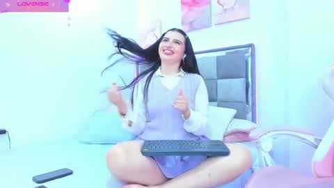 emily9__ online show from April 2026 08:25:02 PM