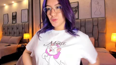 Snapshot of emily_5weet chatting on January 2025 10:10:02 AM Emily online show from January 2025 10:10:02 AM