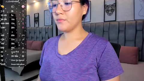 Snapshot of emily_5weet chatting on February 2025 08:17:01 AM Emily online show from February 2025 08:17:01 AM
